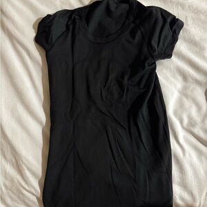 Lululemon Athletica Black Short Sleeve Tee